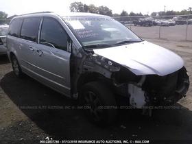 2011 Chrysler Town & Country