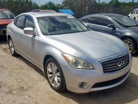 2011 Infiniti M37
