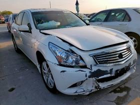2015 Infiniti Q40