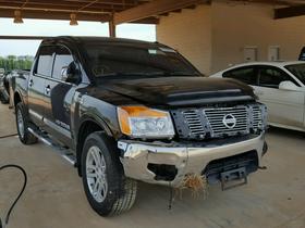 2015 Nissan Titan