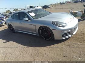 2014 Porsche Panamera