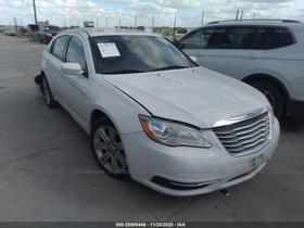 2013 Chrysler 200