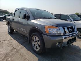 2015 Nissan Titan