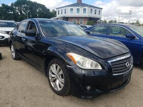 2011 Infiniti M37