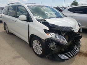 2015 Toyota Sienna