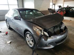 2013 Infiniti G37
