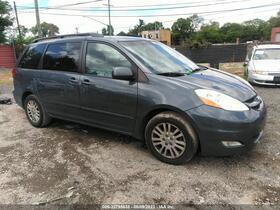 2010 Toyota Sienna