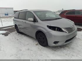 2015 Toyota Sienna