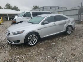 2015 Ford Taurus