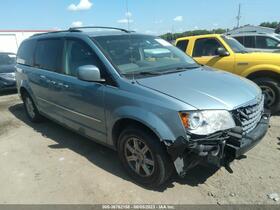 2010 Chrysler Town & Country