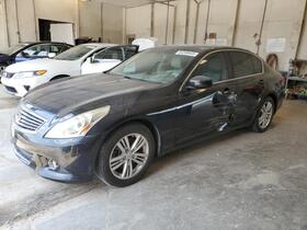 2013 Infiniti G37