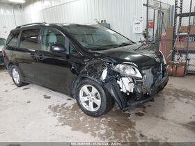 2016 Toyota Sienna
