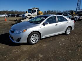 2014 Toyota Camry Hybrid