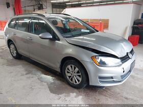 2017 Volkswagen Golf SportWagen