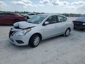 2019 Nissan Versa