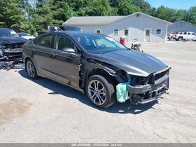 2019 Ford Fusion Hybrid at OH - New Philadelphia, IAAI lot 