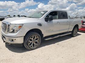2017 Nissan Titan