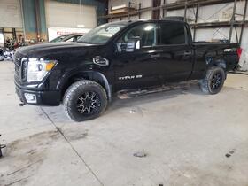 2017 Nissan Titan