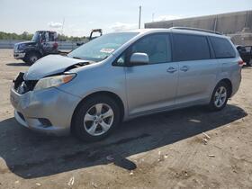 2014 Toyota Sienna
