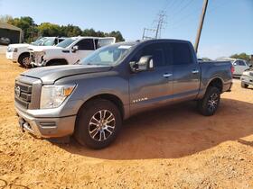 2021 Nissan Titan