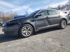 2015 Ford Taurus