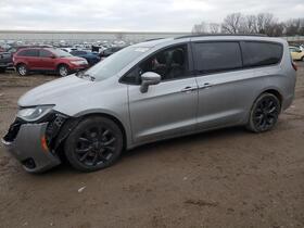 2020 Chrysler Pacifica