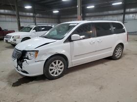 2014 Chrysler Town & Country