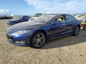 2015 Tesla Model S
