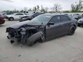 2019 Chrysler 300
