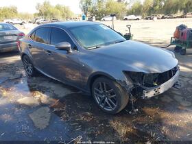2017 Lexus IS