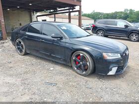 2015 Audi S8