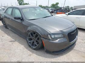 2020 Chrysler 300