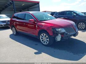 2015 Lincoln MKT