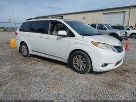 2012 Toyota Sienna