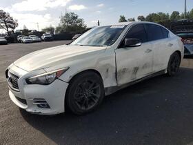 2015 Infiniti Q50