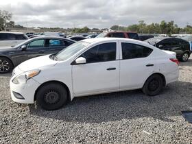 2019 Nissan Versa