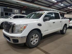2017 Nissan Titan