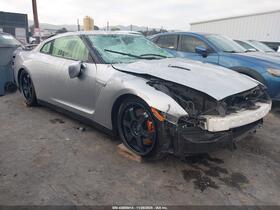 2016 Nissan GT-R