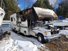 2000 Ford E-450
