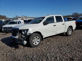 2022 Nissan Titan