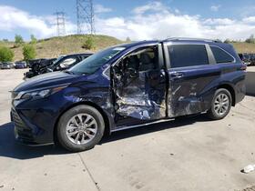2025 Toyota Sienna Hybrid