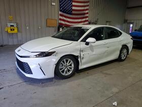 2025 Toyota Camry Hybrid
