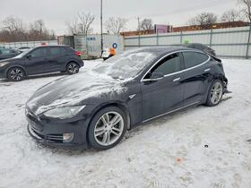 2015 Tesla Model S
