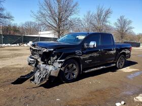 2017 Nissan Titan