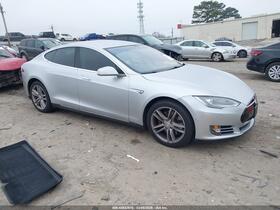 2015 Tesla Model S