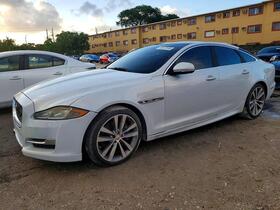 2016 Jaguar XJ-Series