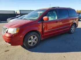 2010 Chrysler Town & Country
