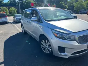 2017 Kia Sedona