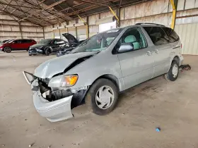 2003 Toyota Sienna