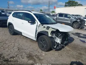 2025 Volkswagen Taos